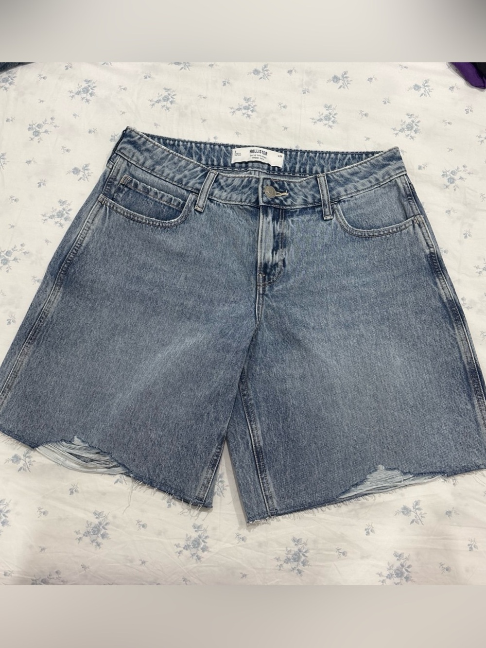 Y2K Hollister Light Wash Distressed Denim Shorts